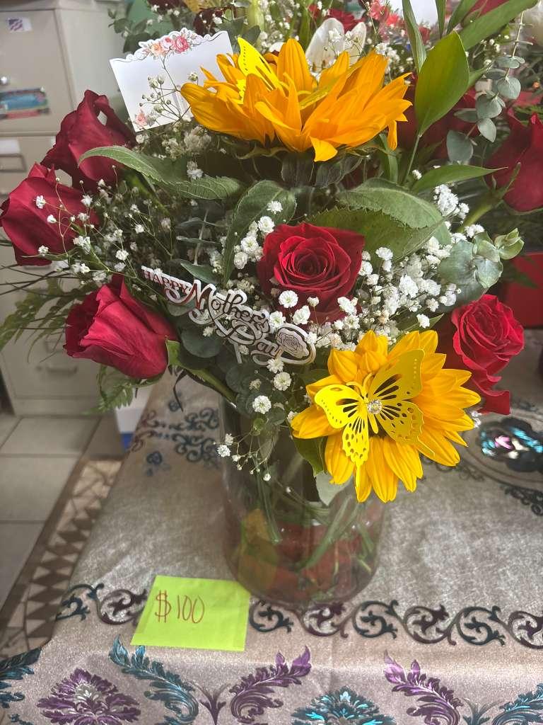 Pastel de Cumpleaños con Rosas